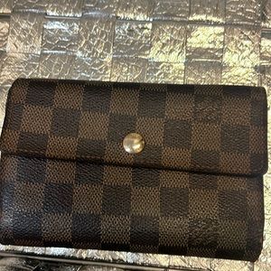Authentic Louis Vuitton Damier Ebene  snap wallet